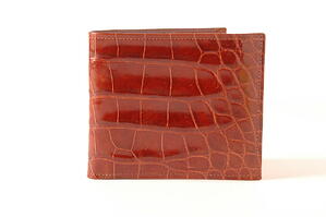 Alligator leather makes for a highly attractive wallet design that is practical and sophisticated.